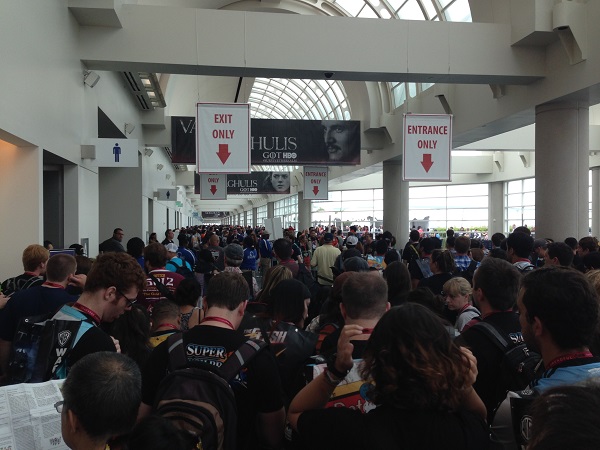 Line to access San Diego Comic-Con Exhibit Hall on Friday