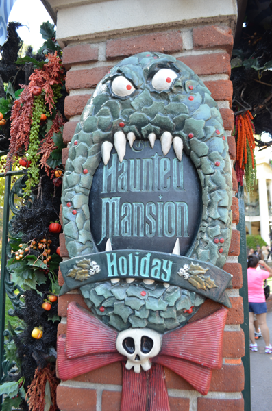 Haunted Mansion Holiday - Skywalking Through Disneyland